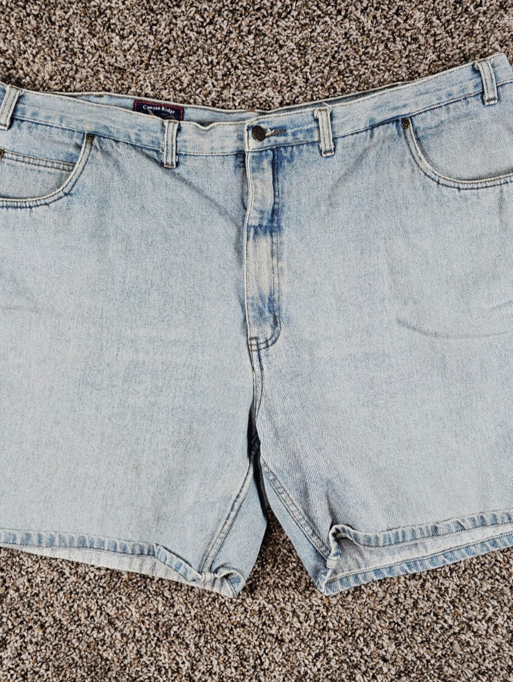 Vintage 1990s Canyon Ridge Mens Sz 50B Light Wash Denim Blue Jean Shorts